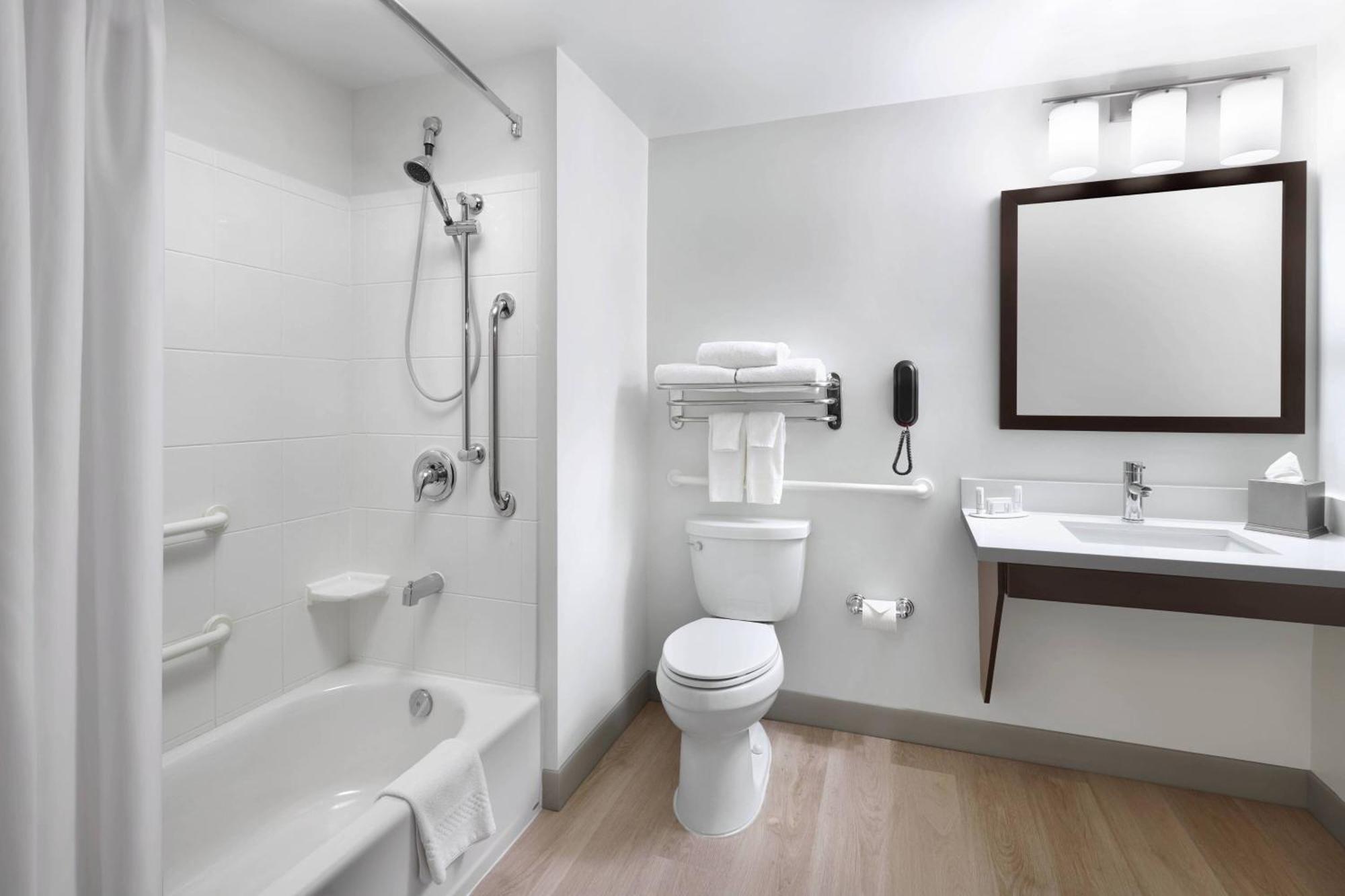 Towneplace By Marriott Mississauga-airport Corporate Centre Hotel 3*