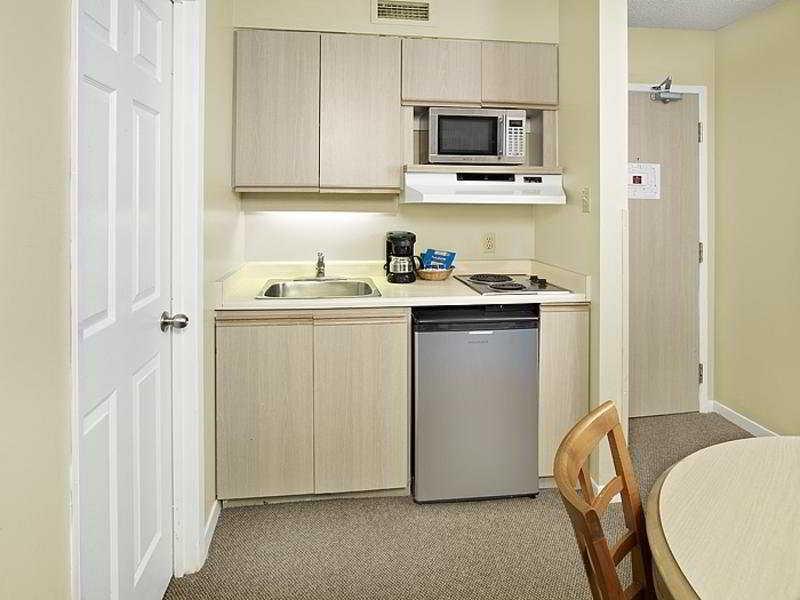 Towneplace By Marriott Mississauga-airport Corporate Centre Hotel Mississauga