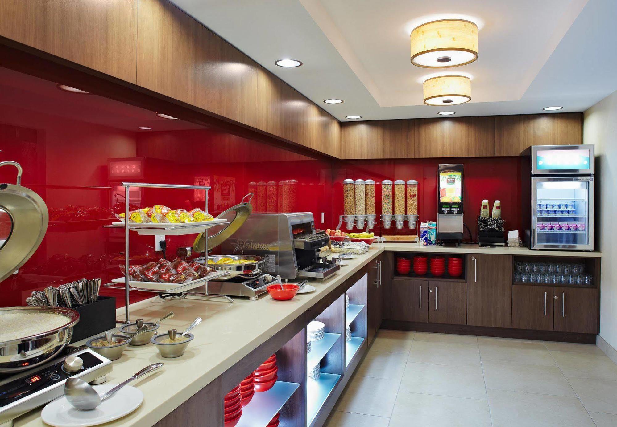 Hotel Towneplace By Marriott Mississauga-airport Corporate Centre 3*