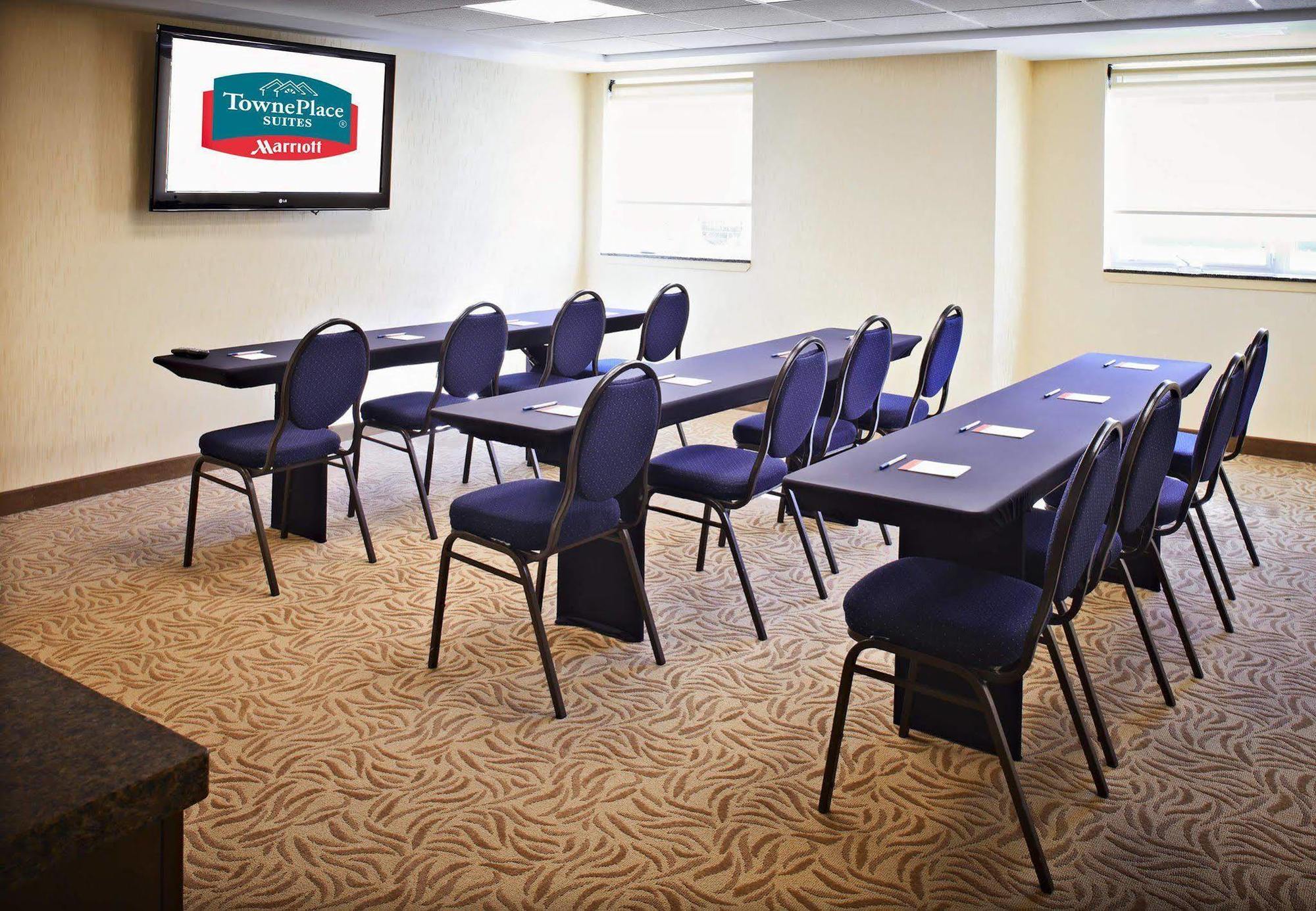 Towneplace By Marriott Mississauga-airport Corporate Centre Hotel 3*